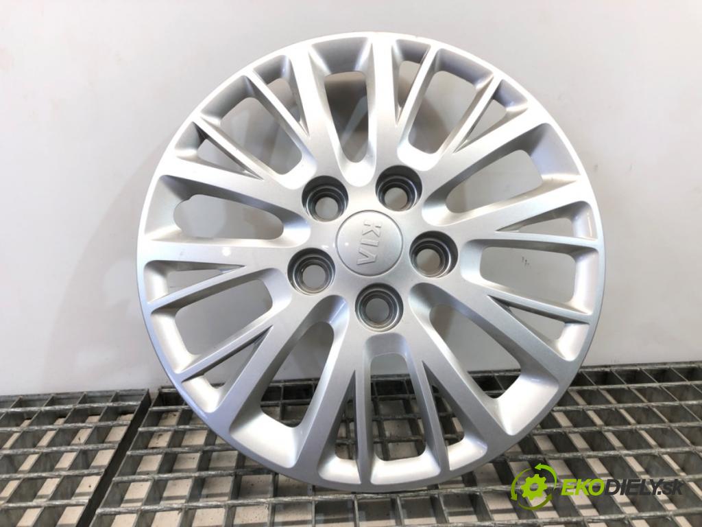 KIA CEED nadwozie zamknięte / kombi 2015 94 kW 1.6 CRDi 1582 puklica X2 15