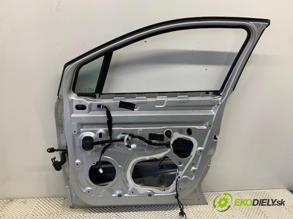 RENAULT CAPTUR I liftback 2016 87 kW 1.2 TCe 120 1197 Dvere pravy predný