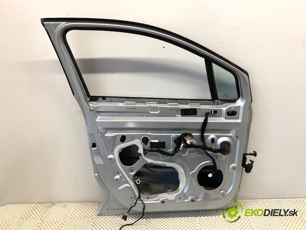 RENAULT CAPTUR I liftback 2016 87 kW 1.2 TCe 120 1197 Dvere ľavy predný