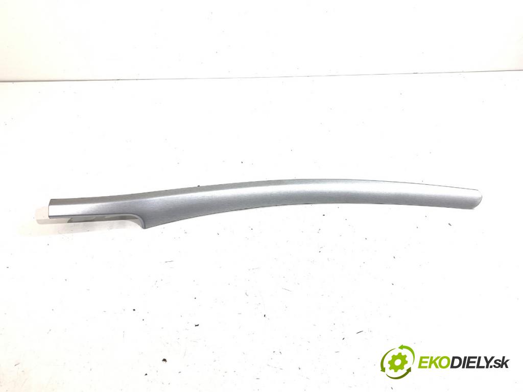SKODA SUPERB II liftback 2014 92 kW 1.4 TSI 1390 lišty kryt 3T1858415 (Lišta)