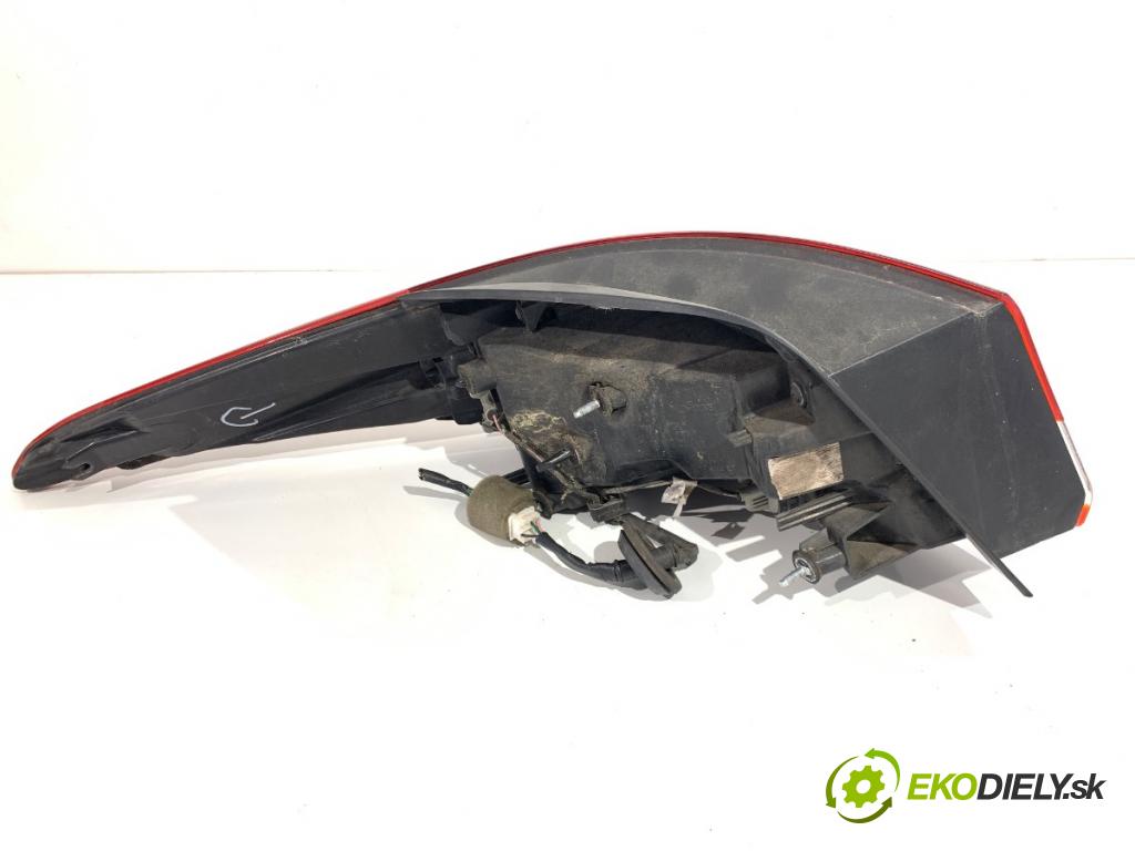 HYUNDAI ELANTRA V sedan 2014 97 kW 1.6 1591 světlo pravý zadní část