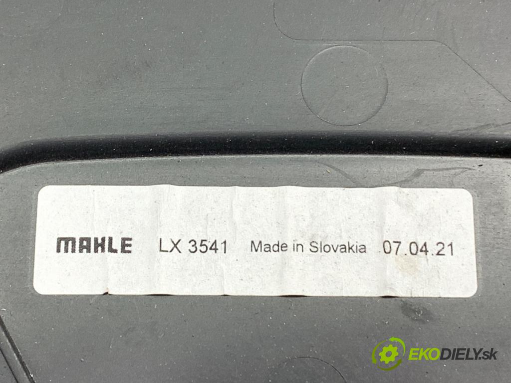 BMW E70 SUV 2011 225 kW xDrive 40 d 2993 obal filtra vzduchu 7812061 (Kryt vzduchového filtru)
