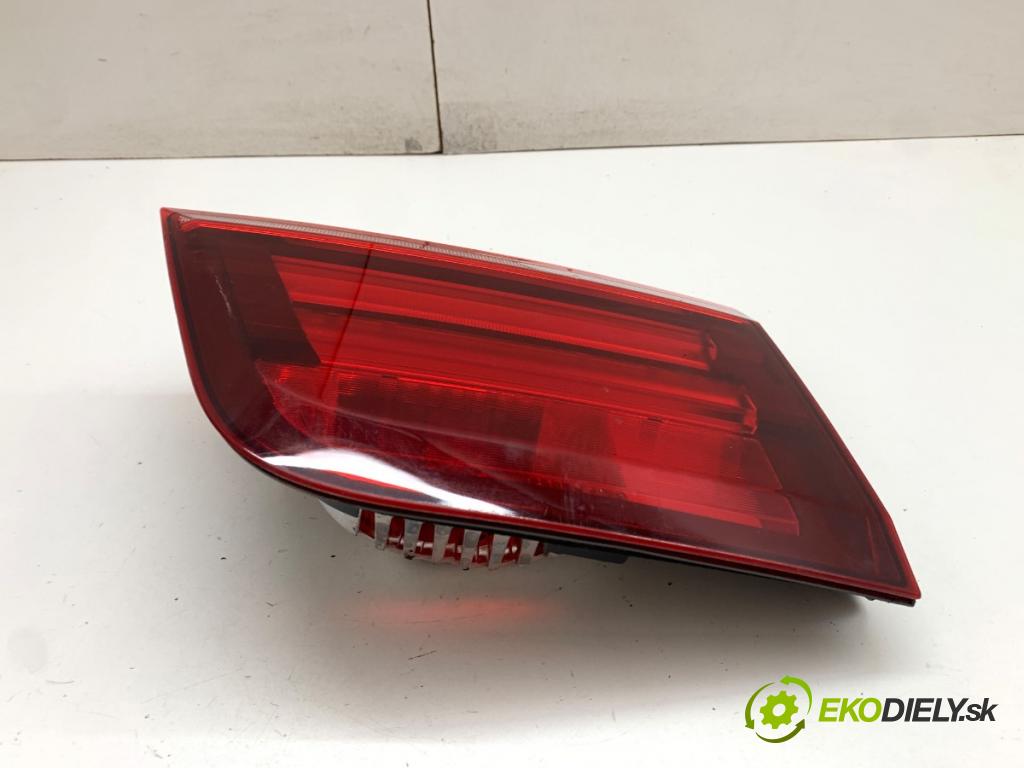 BMW E70 SUV 2011 225 kW xDrive 40 d 2993 Svetlo pravy zad vnútorná 7227794