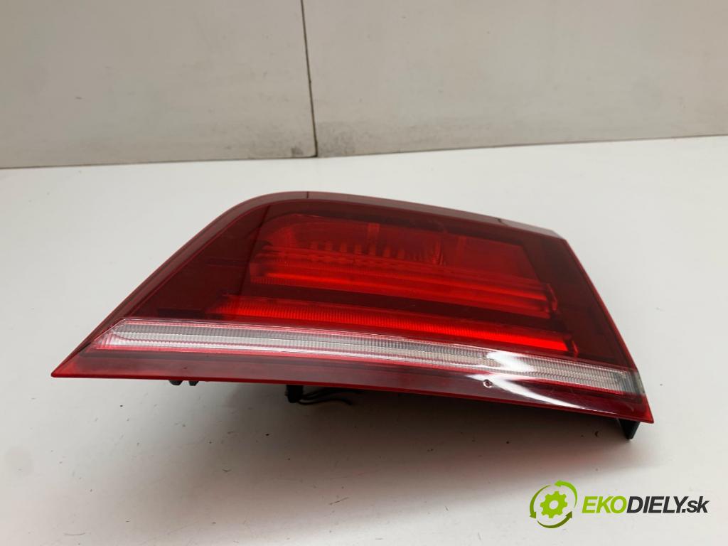 BMW E70 SUV 2011 225 kW xDrive 40 d 2993 Svetlo ľavy zad vnútorná 7227793