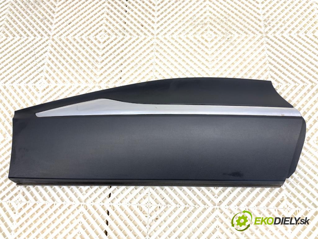 RENAULT CAPTUR I liftback 2016 87 kW 1.2 TCe 120 1197 Lišta Dvere pravy zad 828763777R