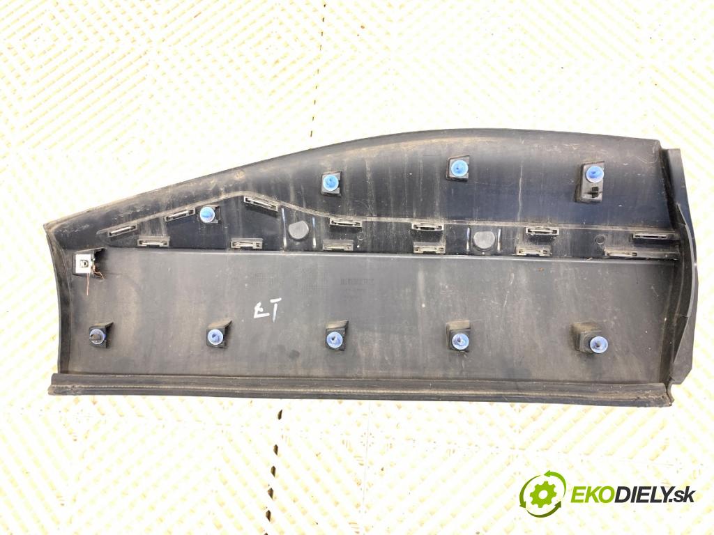 RENAULT CAPTUR I liftback 2016 87 kW 1.2 TCe 120 1197 Lišta Dvere ľavy zad 828779405R