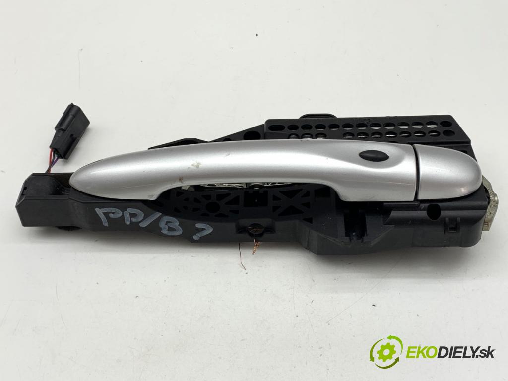 RENAULT CAPTUR I liftback 2016 87 kW 1.2 TCe 120 1197 klika vnejší pravý přední část 
