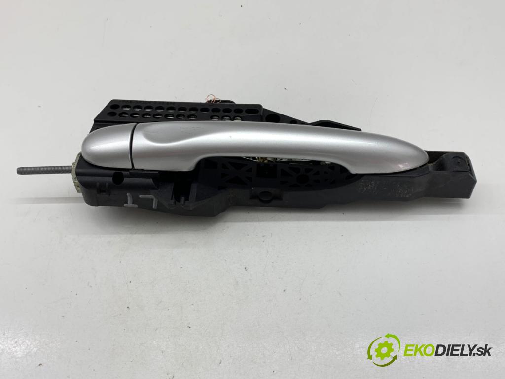 RENAULT CAPTUR I liftback 2016 87 kW 1.2 TCe 120 1197 klika vnejší levý zadní část 