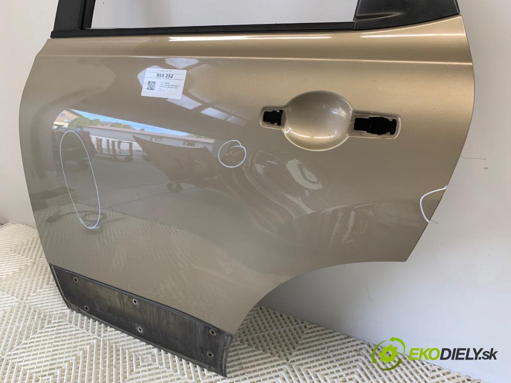 NISSAN QASHQAI J10 SUV 2008 84 kW 1.6 1598 dveře levý zadní část