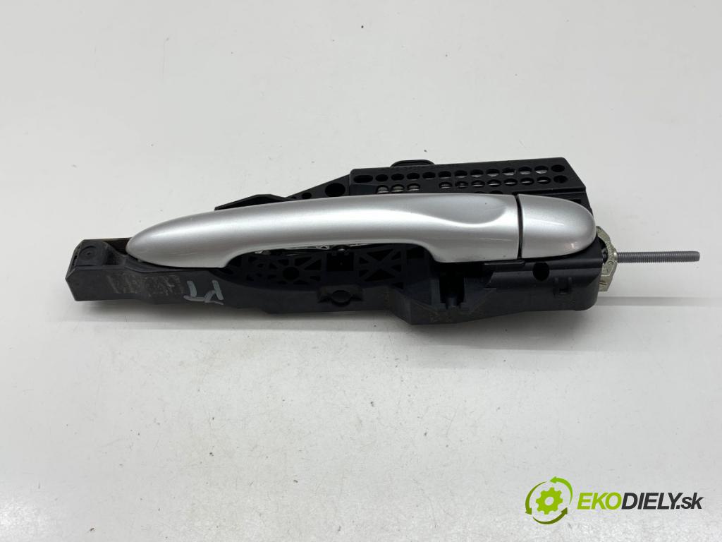 RENAULT CAPTUR I liftback 2016 87 kW 1.2 TCe 120 1197 klika vnejší pravý zadní část 