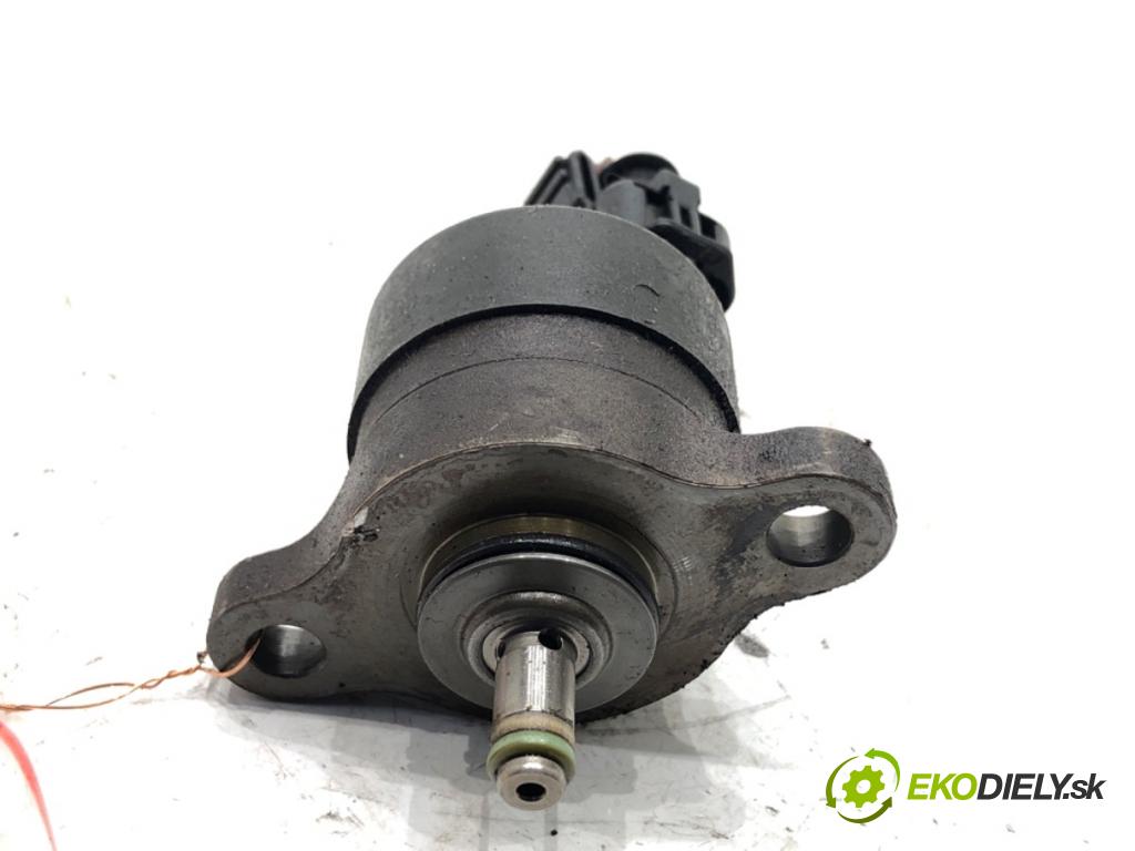 BMW E39 Kombi 2000 135 kW 530 d 2926 Snímač tlaku paliva 0281002287 (Snímač)