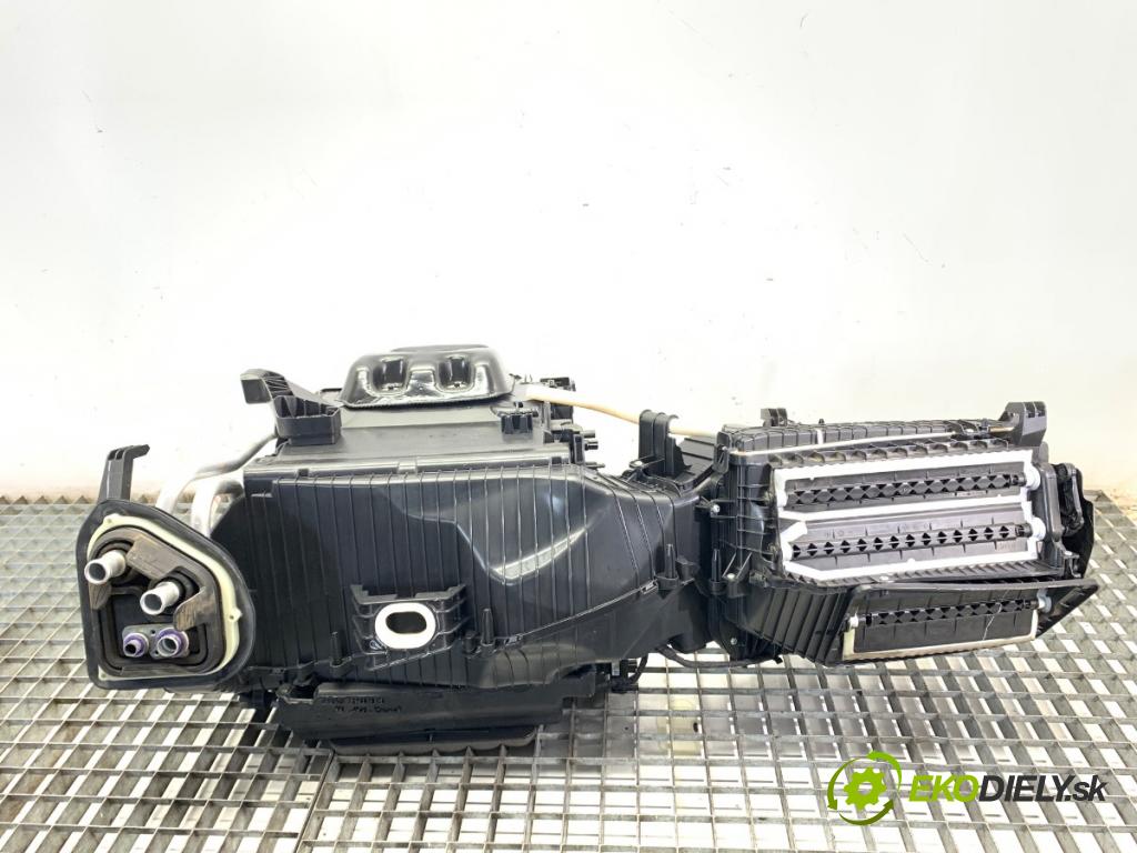 BMW G02 SUV 2022 375 kW M Competition 2993 topné těleso radiátor topení KOMBAJN 7942068