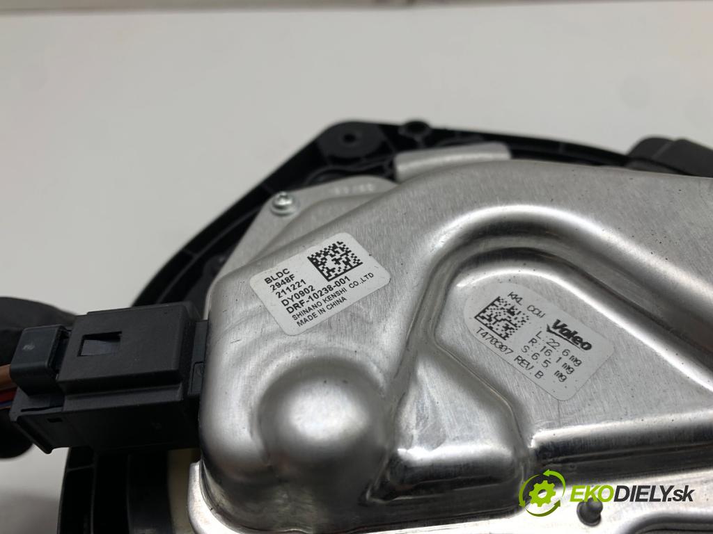 BMW G02 SUV 2022 375 kW M Competition 2993 ventilátor kúrenia T470307
