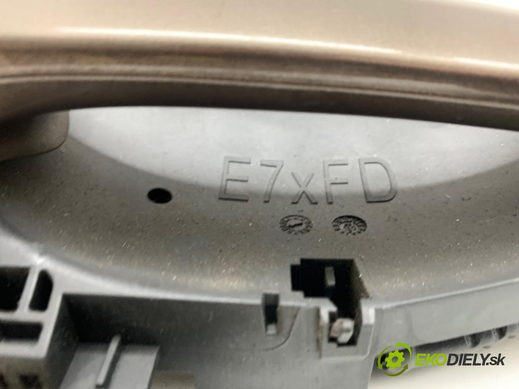 BMW E70 SUV 2011 225 kW xDrive 40 d 2993 Kľučka vonkajšia pravy predný