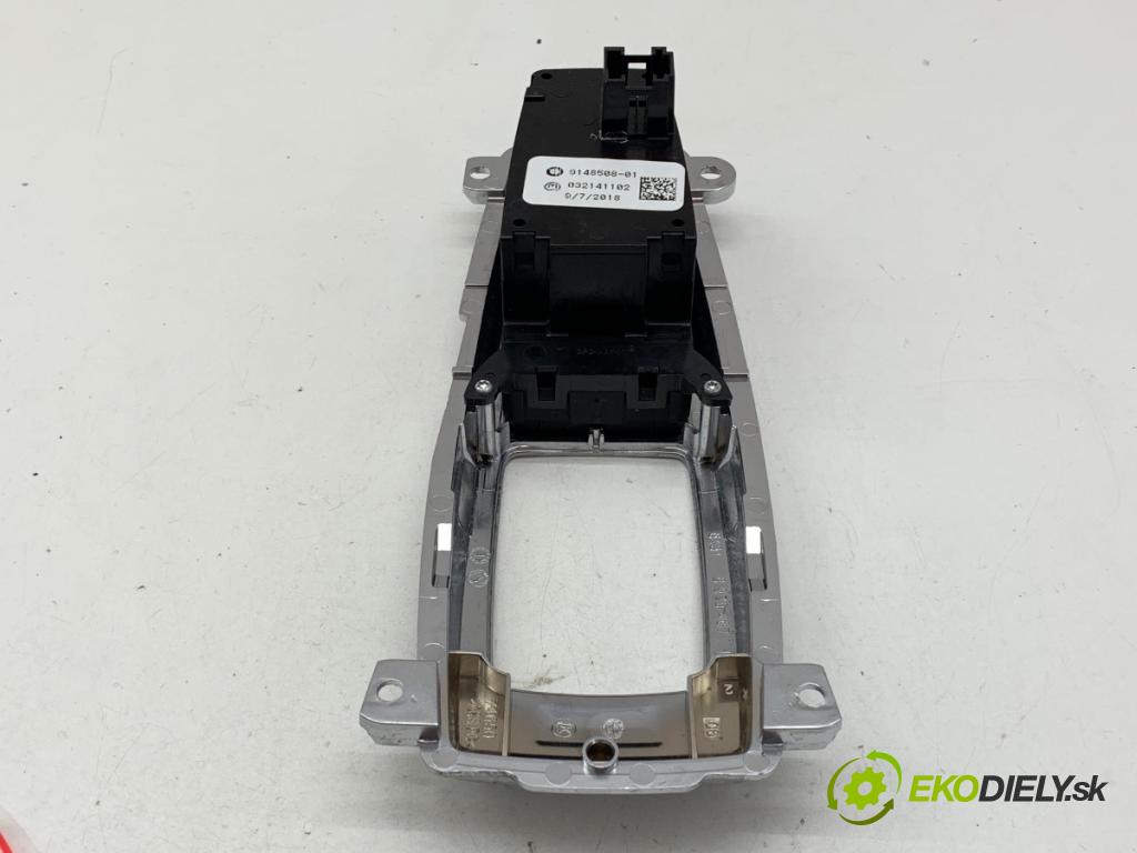 BMW E70 SUV 2011 225 kW xDrive 40 d 2993 Spínač brzdy ručnej brzdy 9148508 (Prepínacie páčky pod volantom)