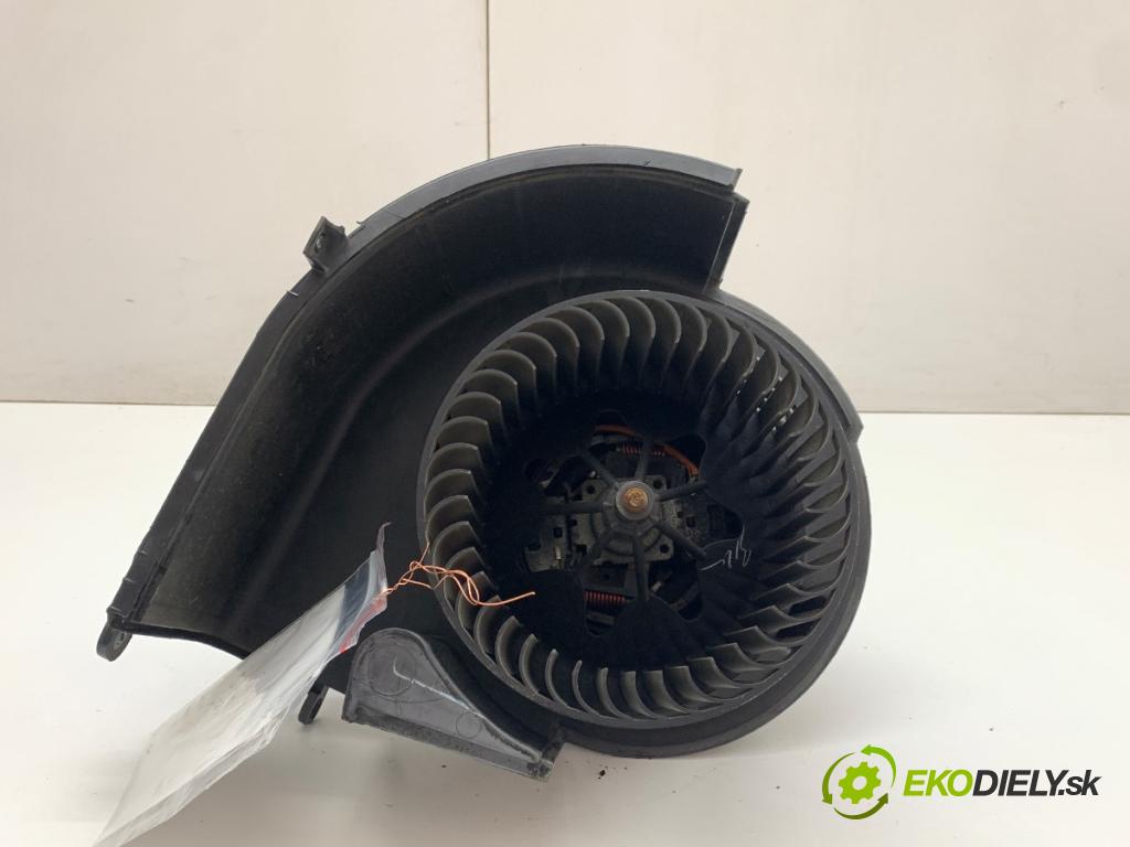 BMW E70 SUV 2011 225 kW xDrive 40 d 2993 ventilátor kúrenia T1001857A
