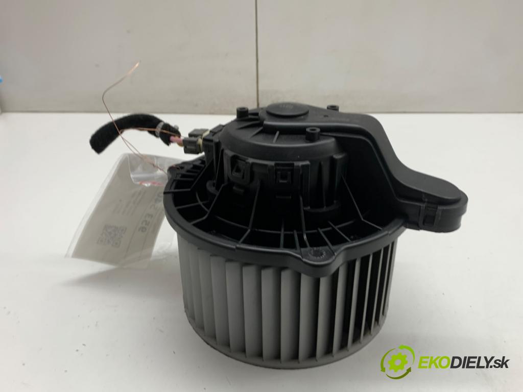 HYUNDAI ELANTRA V sedan 2014 97 kW 1.6 1591 ventilátor kúrenia F00S3B2474