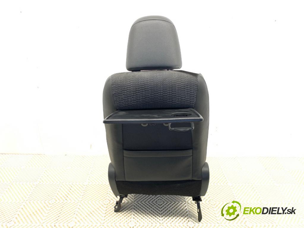 TOYOTA VERSO nadwozie wielkoprzestrzenne (MPV) 2014 108 kW 1.8 (ZGR21_) 1798 sedadlo levý přední část