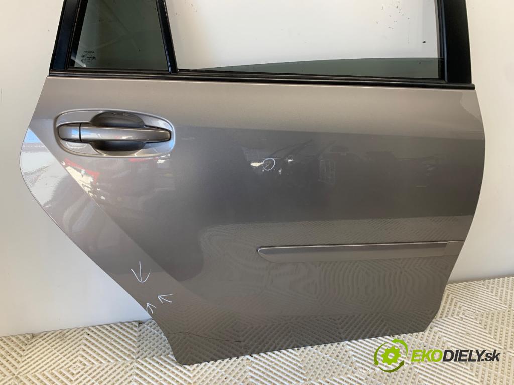 TOYOTA VERSO nadwozie wielkoprzestrzenne (MPV) 2014 108 kW 1.8 (ZGR21_) 1798 dveře pravý zadní část
