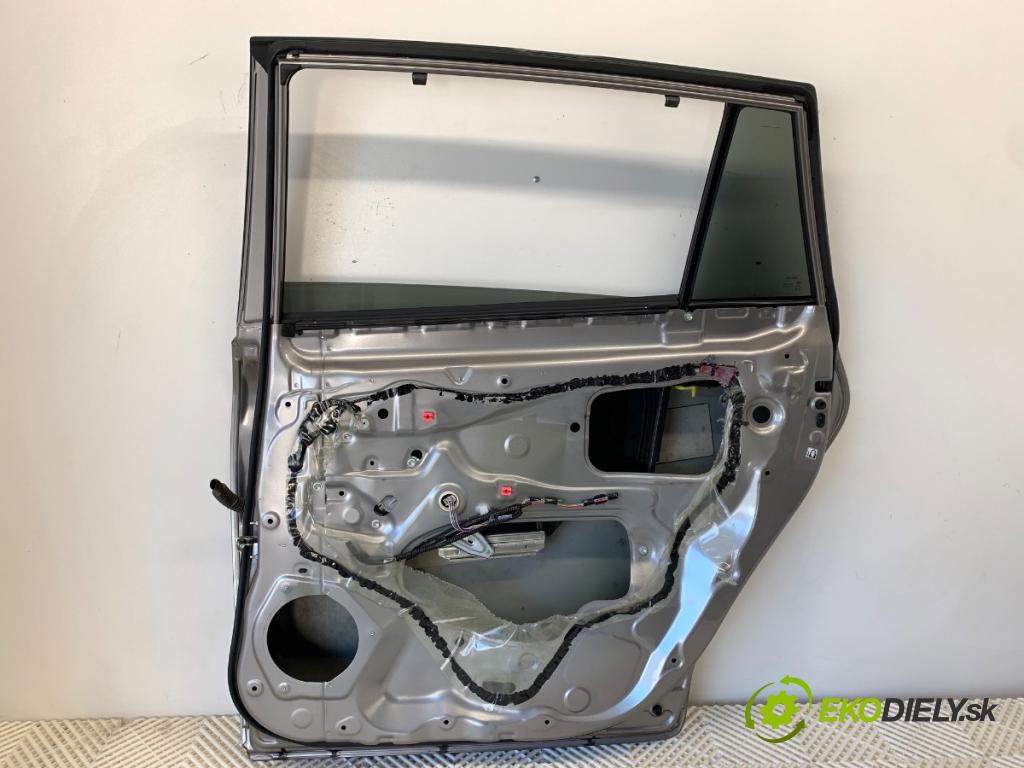 TOYOTA VERSO nadwozie wielkoprzestrzenne (MPV) 2014 108 kW 1.8 (ZGR21_) 1798 dveře pravý zadní část