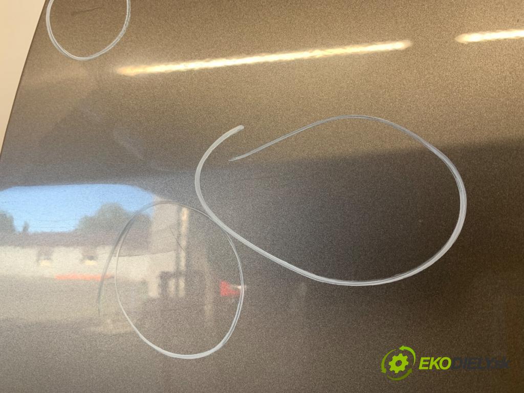 TOYOTA VERSO nadwozie wielkoprzestrzenne (MPV) 2014 108 kW 1.8 (ZGR21_) 1798 dveře levý zadní část