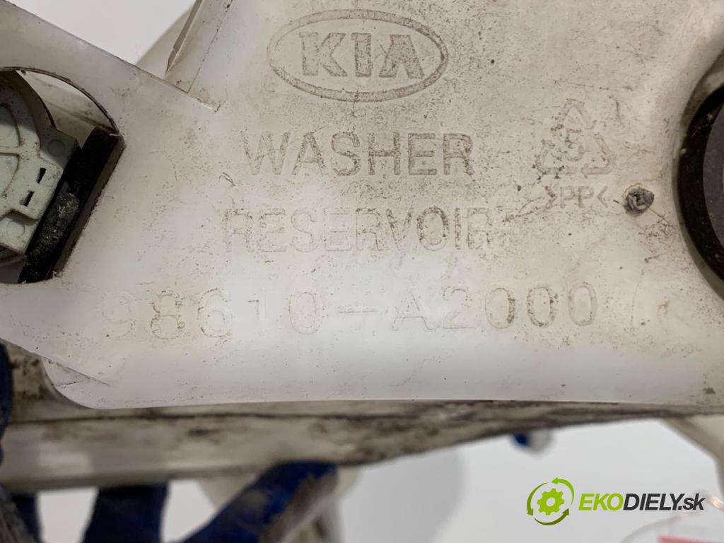 KIA CEED nadwozie zamknięte / kombi 2015 94 kW 1.6 CRDi 1582 nádržka ostřikovačů 98610-A2000