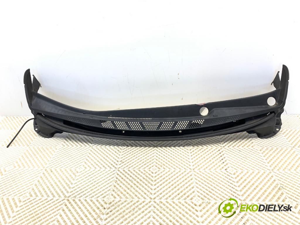 KIA CEED nadwozie zamknięte / kombi 2015 94 kW 1.6 CRDi 1582 Torpédo, plast pod čelné okno 86151-A2000 (Torpédo (plast pod čelným sklom))
