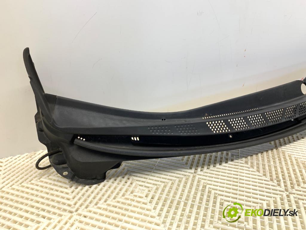 KIA CEED nadwozie zamknięte / kombi 2015 94 kW 1.6 CRDi 1582 Torpédo, plast pod čelné okno 86151-A2000 (Torpédo (plast pod čelným sklom))
