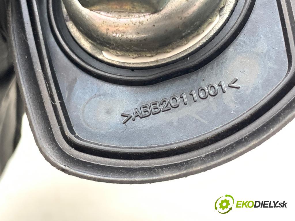 KIA CEED nadwozie zamknięte / kombi 2015 94 kW 1.6 CRDi 1582 ANTENA