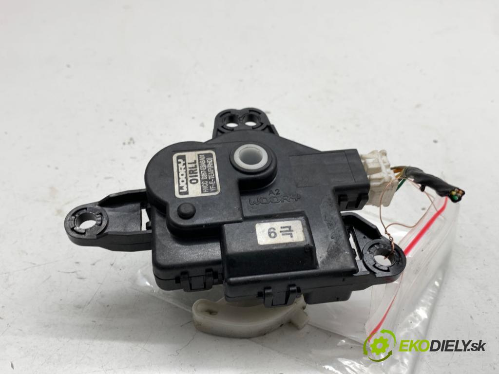 KIA CEED nadwozie zamknięte / kombi 2015 94 kW 1.6 CRDi 1582 motor topení D267-EBABA01