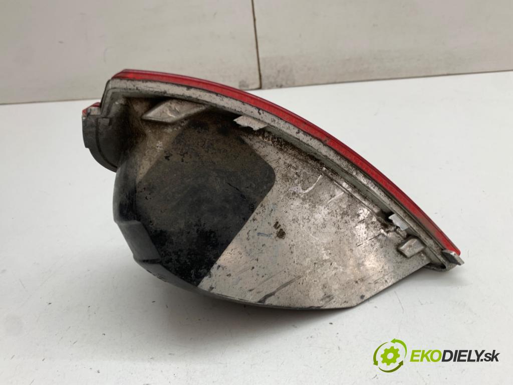RENAULT CAPTUR I liftback 2016 87 kW 1.2 TCe 120 1197 Svetlo nárazníka pravy zad