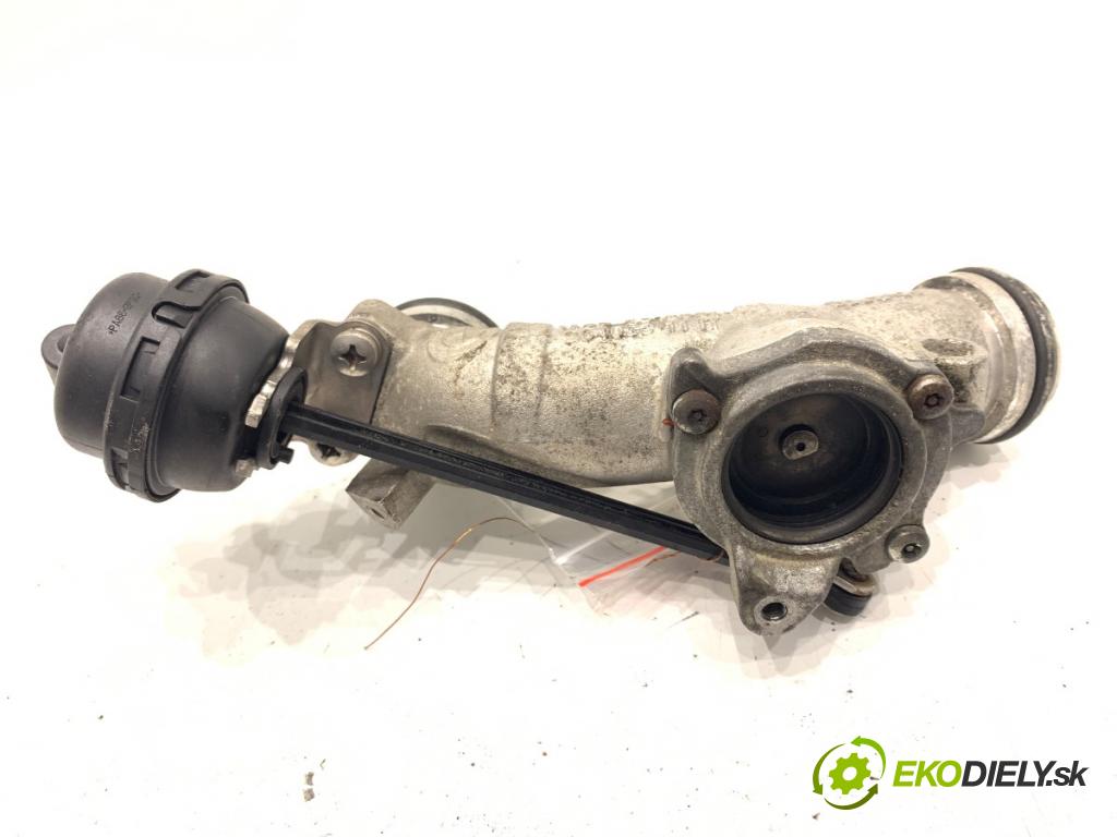BMW F30 sedan 2014 155 kW 325 d 1995 Rúra turbo 8512391