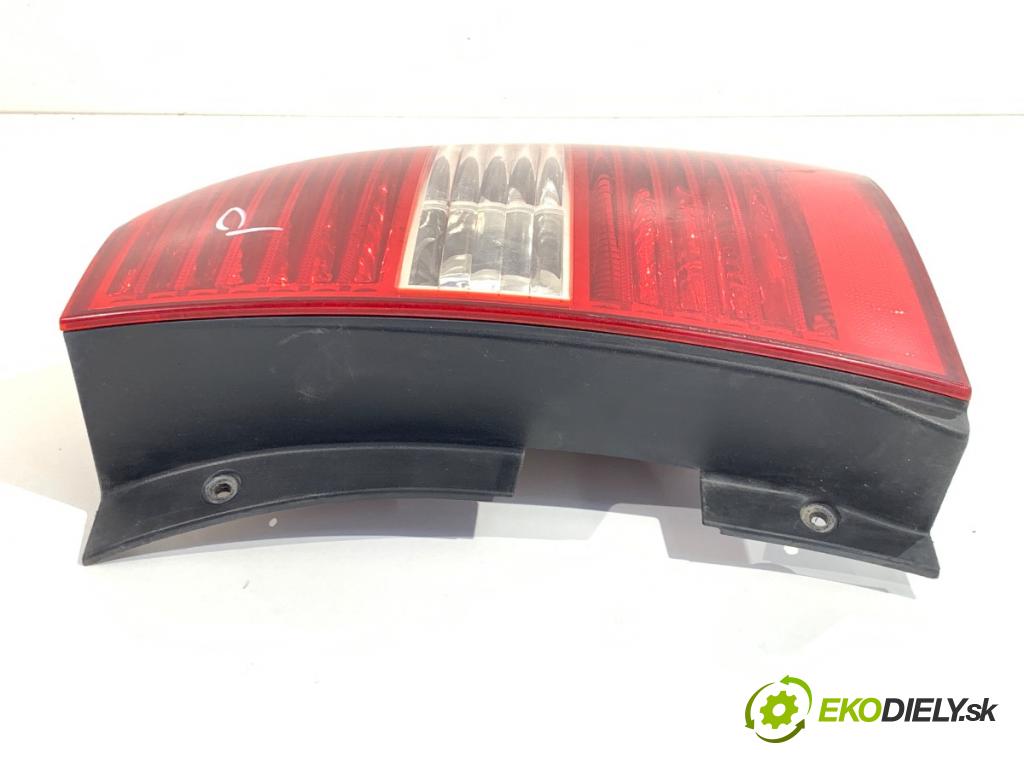 KIA SPORTAGE II SUV 2007 104 kW 2.0 i 16V 1975 Svetlo pravy zad