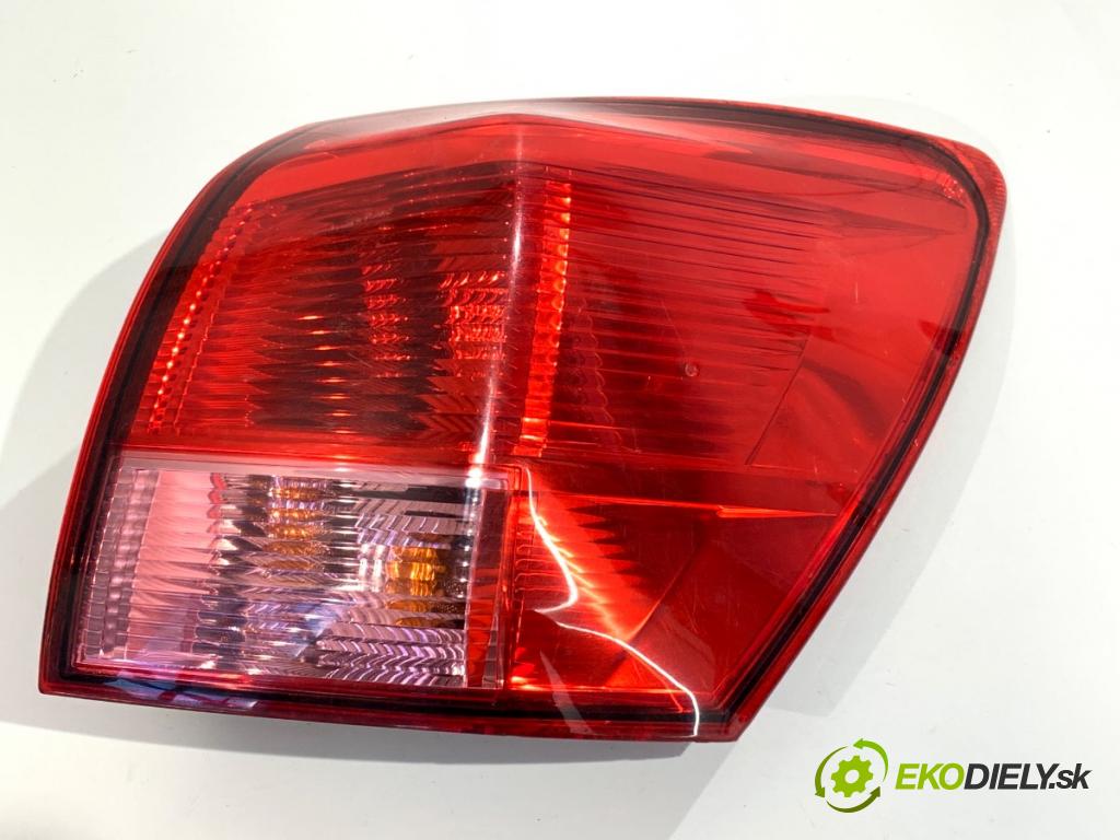 NISSAN QASHQAI J10 SUV 2008 84 kW 1.6 1598 Svetlo pravy zad 