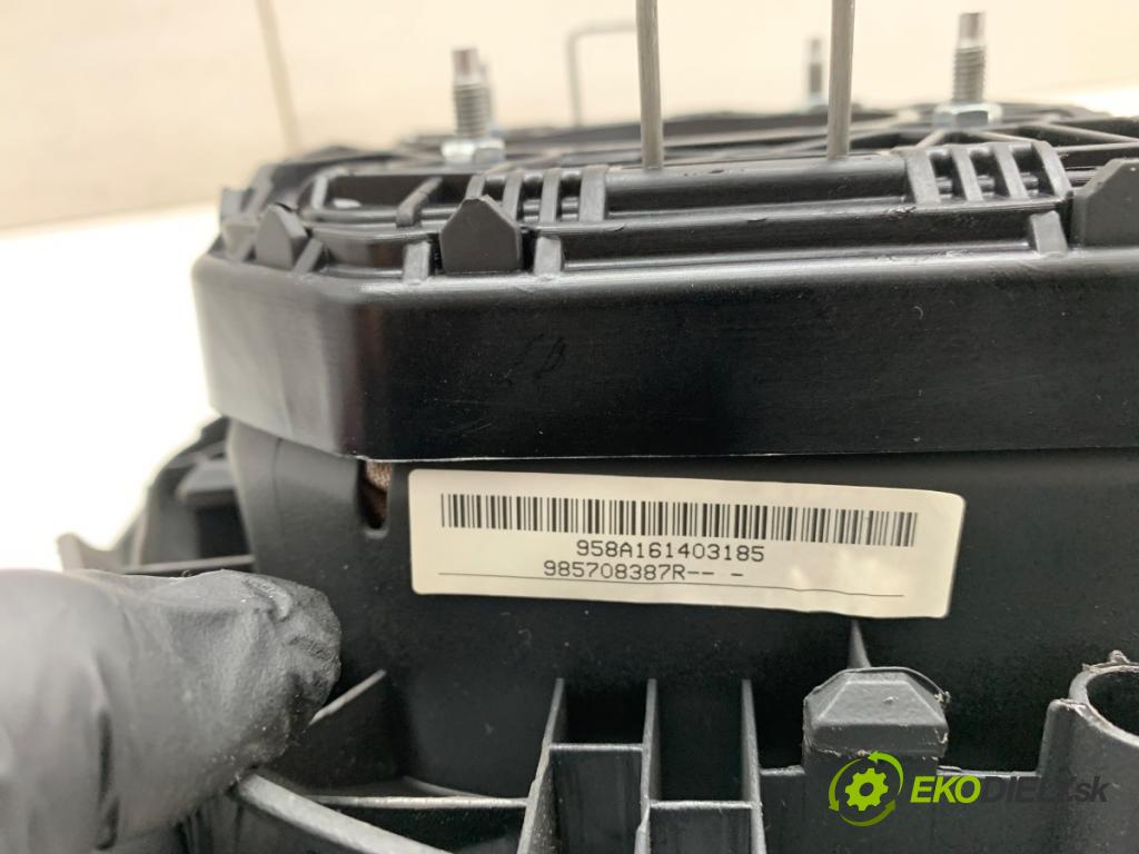 DACIA DUSTER SUV 2016 84 kW 1.6 SCe 115 1598 AirBag volantu 985708387R (Airbag)