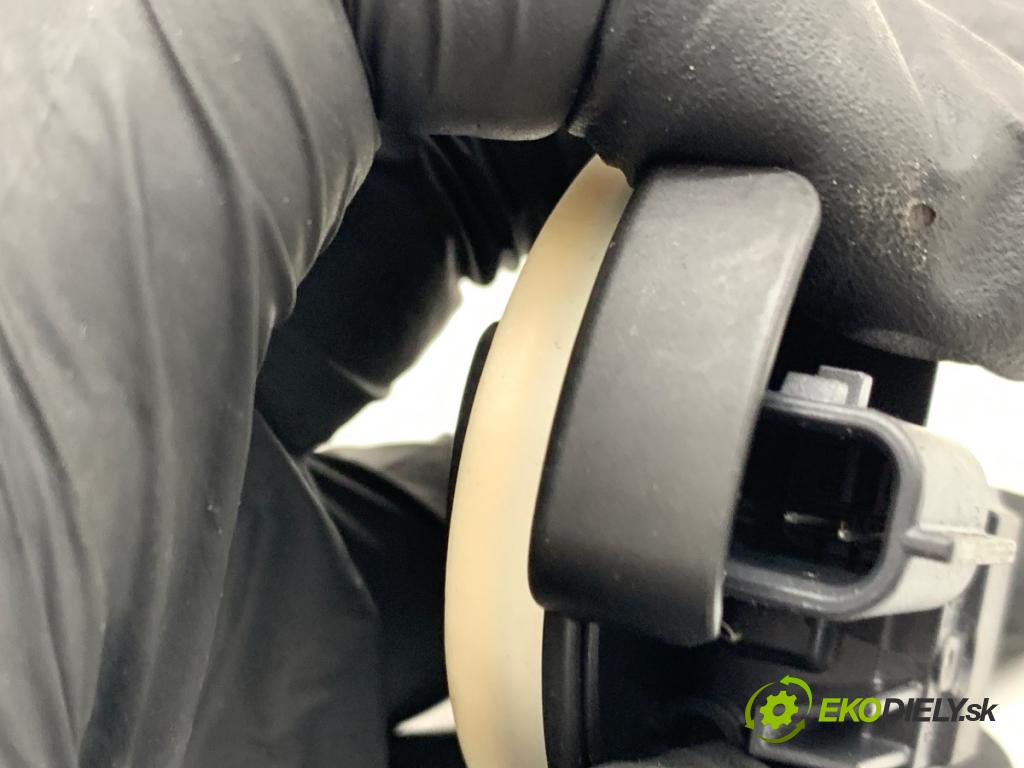 MITSUBISHI COLT VII liftback 2024 49 kW 1.0 MPi (VBXG0) 999 Snímač nárazu 985817978R (Snímač nárazu)