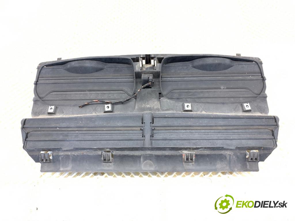 BMW E70 SUV 2011 225 kW xDrive 40 d 2993 Volant vzduchu Uzávierka: 7177876