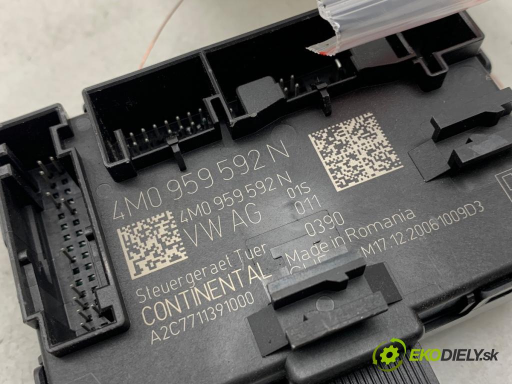 AUDI Q7 4M SUV 2021 170 kW 45 TDI Mild Hybrid quattro 2967 modul dveře 4M0959592N