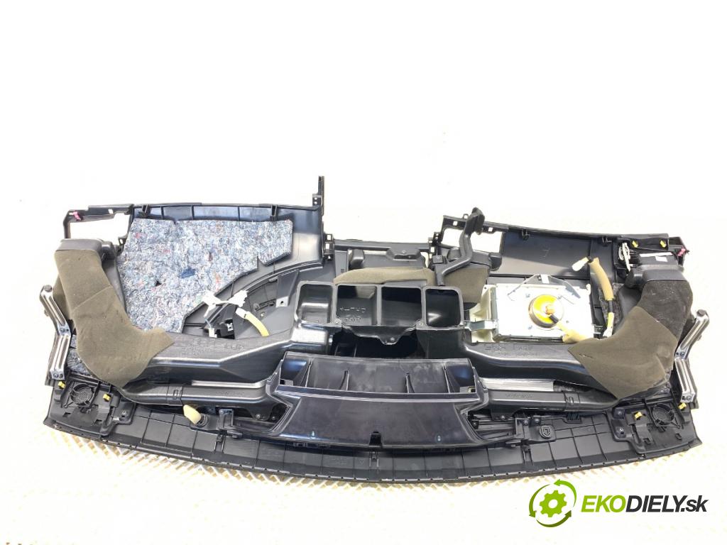 TOYOTA VERSO nadwozie wielkoprzestrzenne (MPV) 2014 108 kW 1.8 (ZGR21_) 1798 palubní doska 55313-0F010 (Palubní deska)