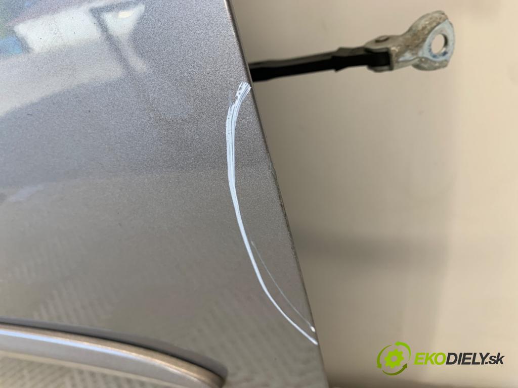 TOYOTA VERSO nadwozie wielkoprzestrzenne (MPV) 2014 108 kW 1.8 (ZGR21_) 1798 dveře pravý přední část