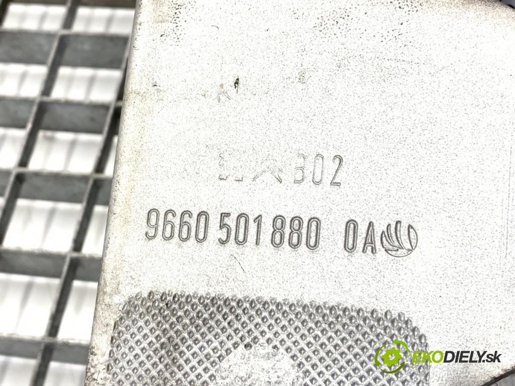 CITROEN C5 III Kombi 2010 103 kW 2.0 HDi 140 1997 Výstuha nárazníka predný 9660501880 (Výstuha predná)
