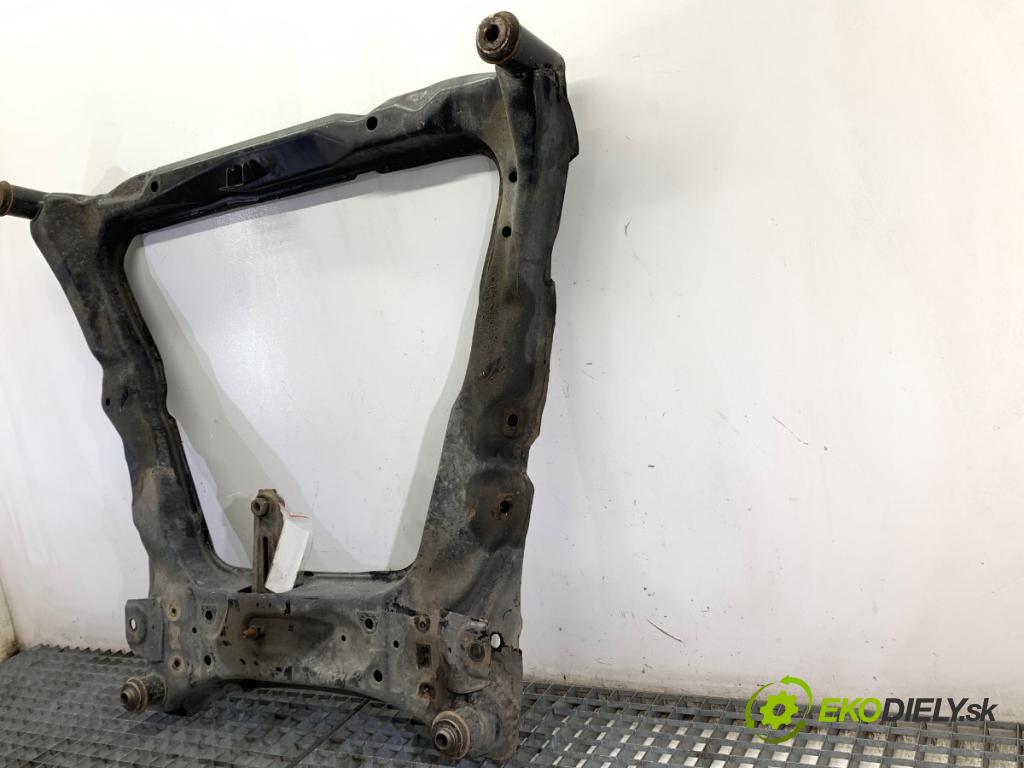 NISSAN QASHQAI J10 SUV 2008 84 kW 1.6 1598 výztuha pod motor  (Přední výztuha)