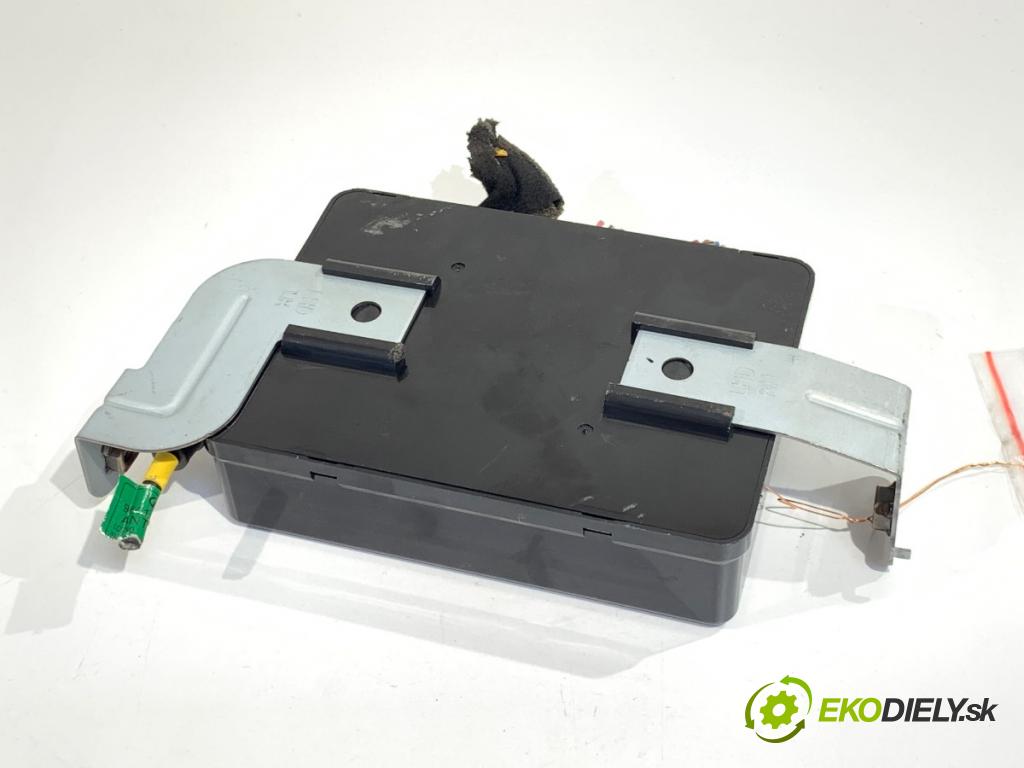 HYUNDAI TUCSON SUV 2005 104 kW 2.0 1975 modul komfortu 95400-2E210 (Komfortní modul)