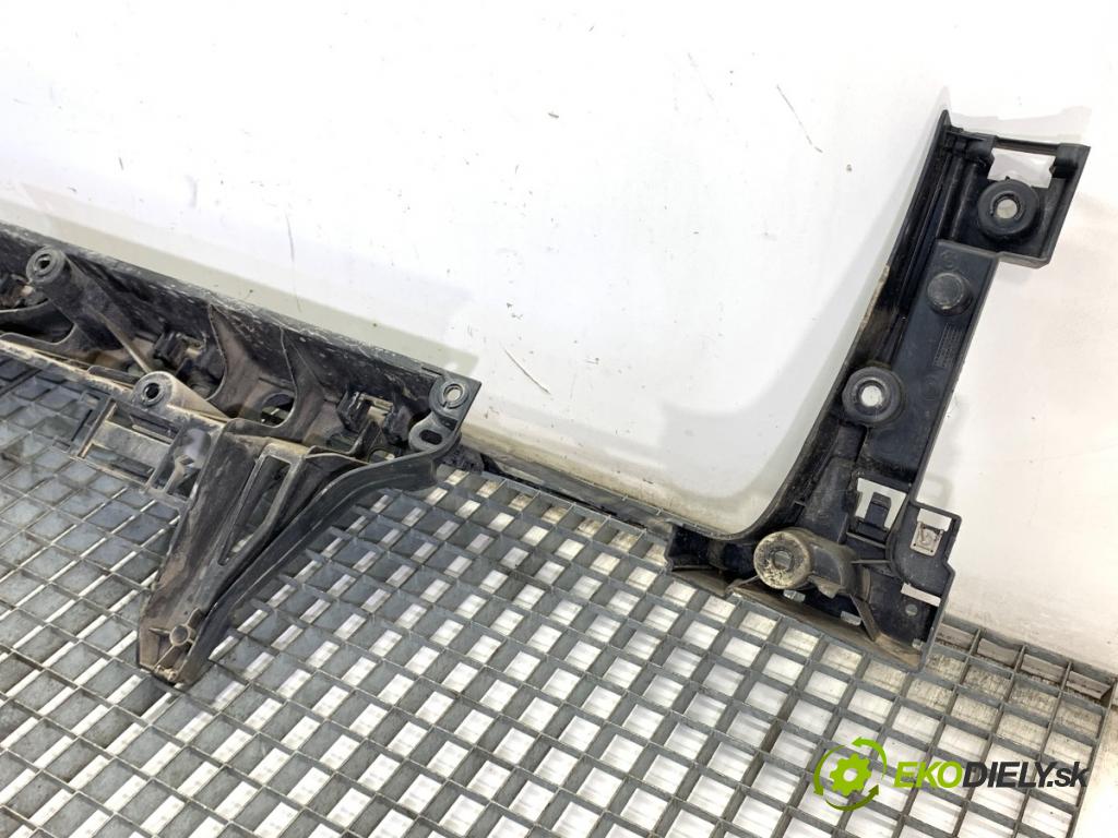 BMW E70 SUV 2011 225 kW xDrive 40 d 2993 úchyt nárazníka zadní část středový 7226937