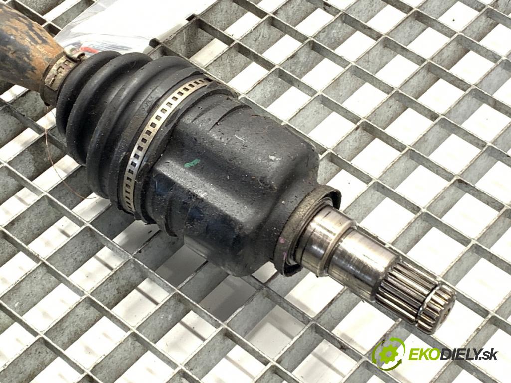 TOYOTA VERSO nadwozie wielkoprzestrzenne (MPV) 2014 108 kW 1.8 (ZGR21_) 1798 poloos pravý přední část
