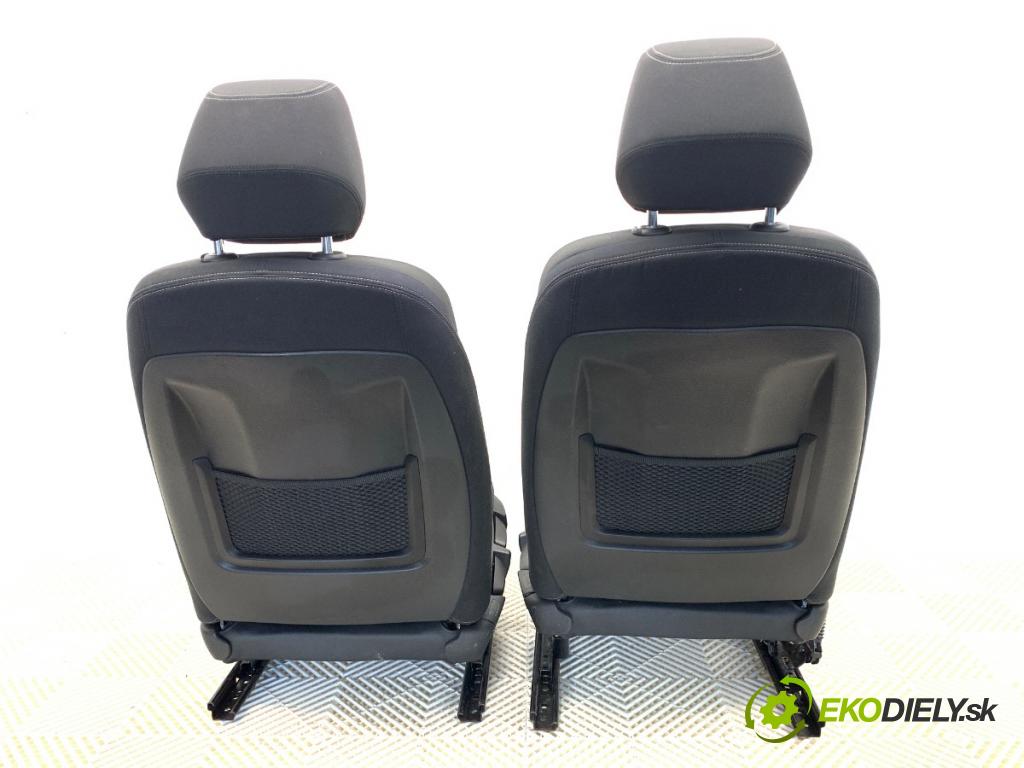 BMW F20 liftback 2011 100 kW 116 i 1598 sedadla sedačky sedadlo boční