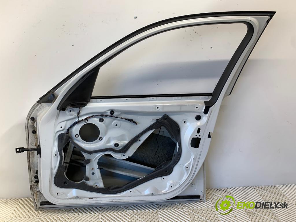 BMW F20 liftback 2011 100 kW 116 i 1598 Dvere pravy predný