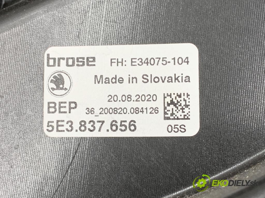 SKODA OCTAVIA IV Kombi 2020 85 kW 2.0 TDI 1968 Mechanizmus okna pravy predný 5Q0959802C