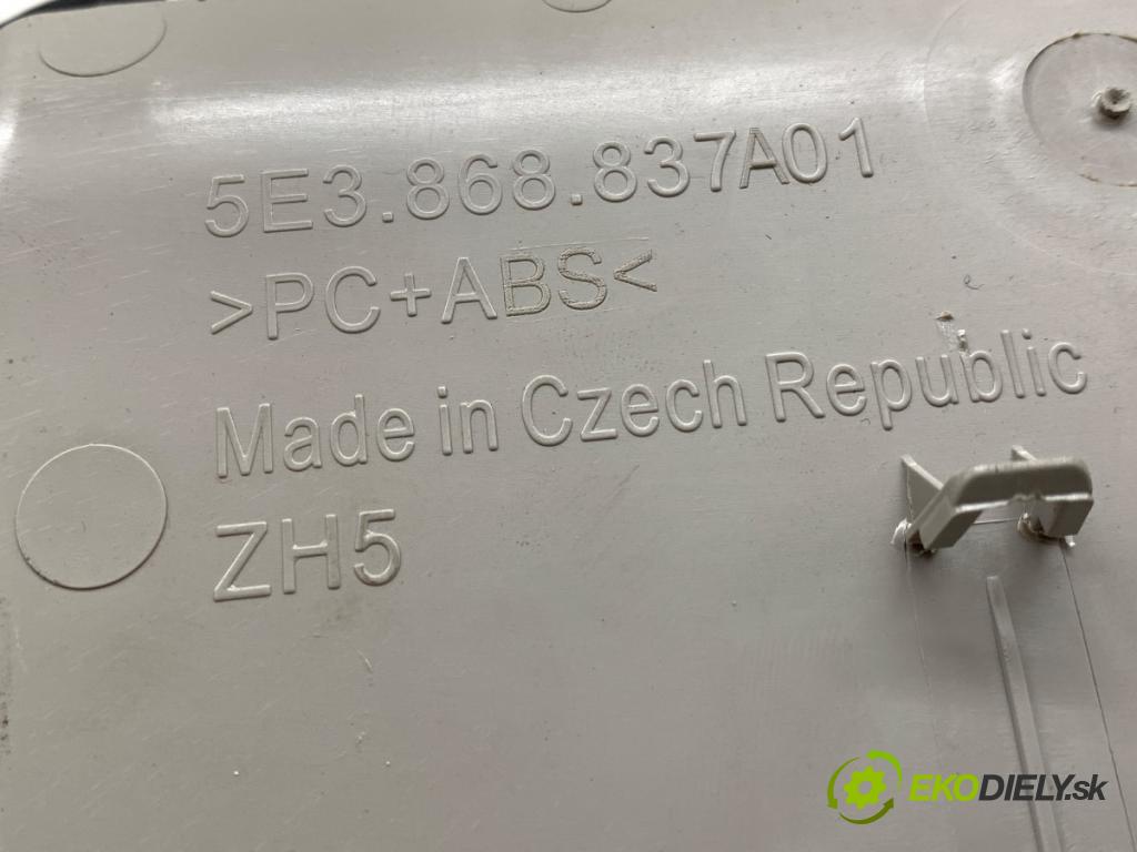 SKODA OCTAVIA IV Kombi 2020 85 kW 2.0 TDI 1968 přihrádka kastlík na skla 5E3868837A
