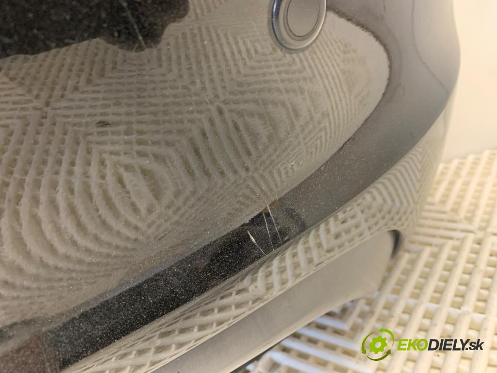 AUDI A1 8X liftback 2011 63 kW 1.2 TFSI 1197 Nárazník zad LY9B